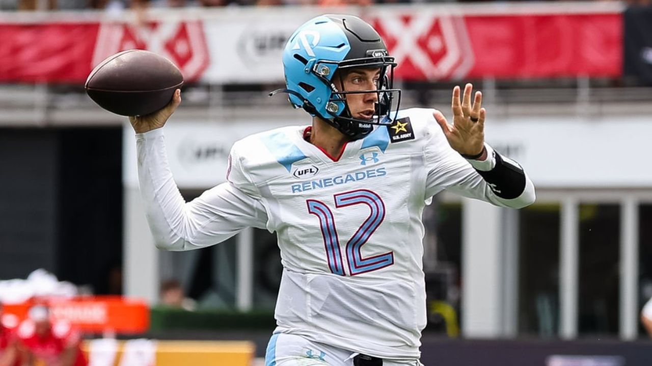 Luis Pérez, quarterback mexicoamericano, firma con los Chargers