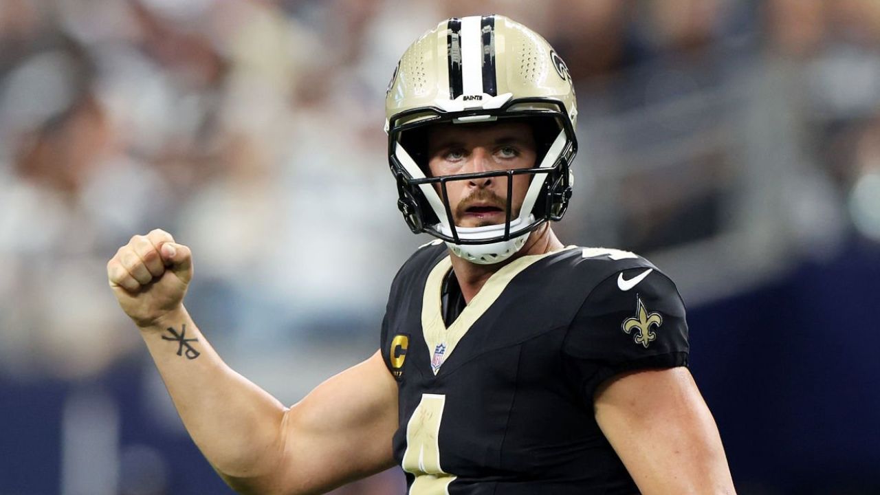 Derek Carr rompe un infame récord; Russell Wilson podría unírsele