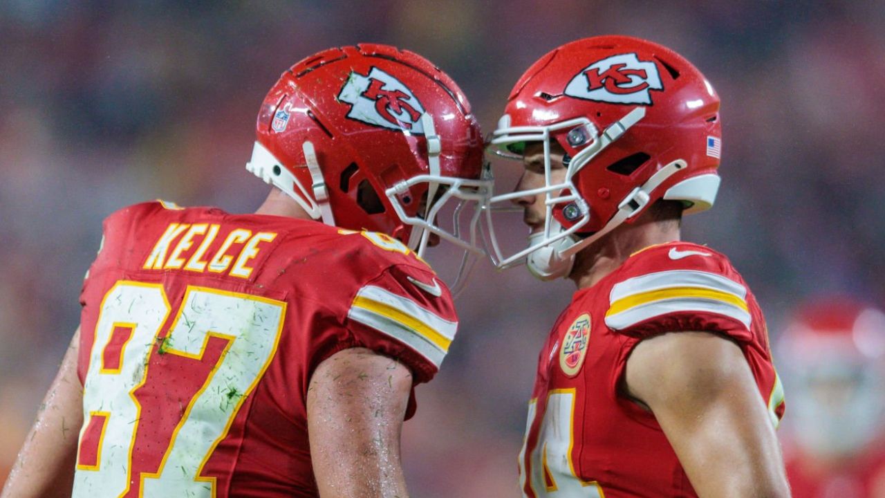 Patrick Mahomes sobre Travis Kelce: “Creo que los grandes dan un paso adelante en los playoffs”