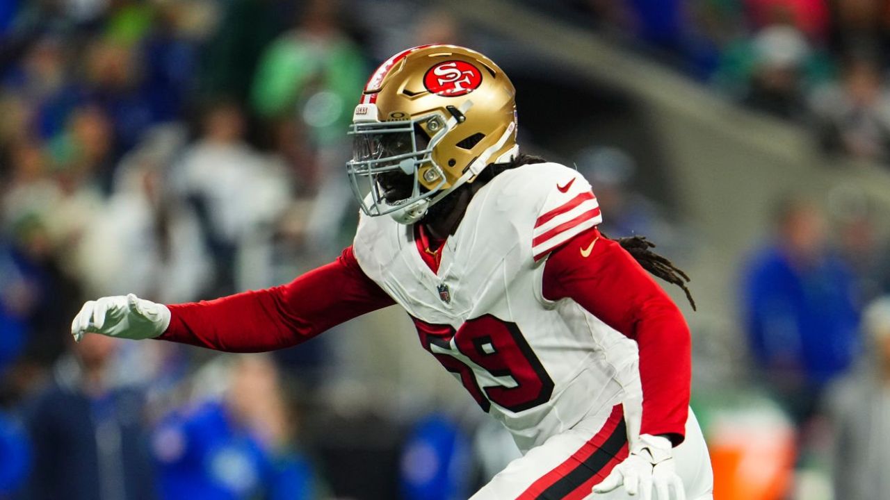 Los 49ers suspenderán tres juegos a De’Vondre Campbell, ¿debió ser cortado?