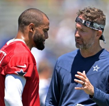 QB Dak Prescott y HC Brian Schottenheimer, Dallas Cowboys