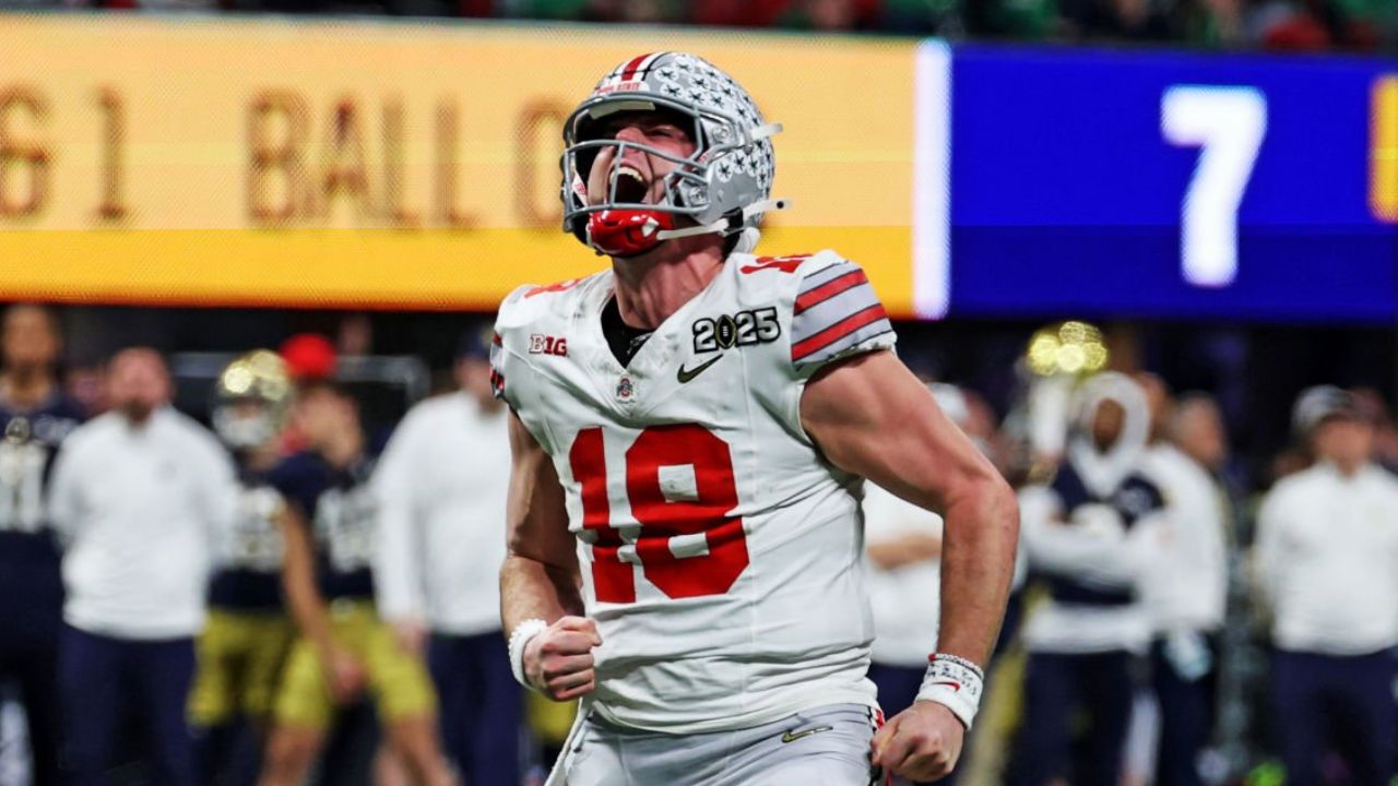 ¿Quién es Will Howard, nuevo quarterback de los Steelers?