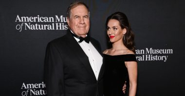 Bill Belichick y su pareja Jordon Hudson