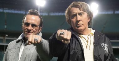 Nicolas Cage como John Madden, y Christian Bale como Al Davis