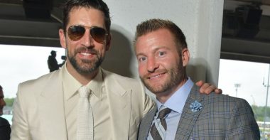 QB Aaron Rodgers, Pittsburgh Steelers; y HC Sean McVay, Los Angeles Rams