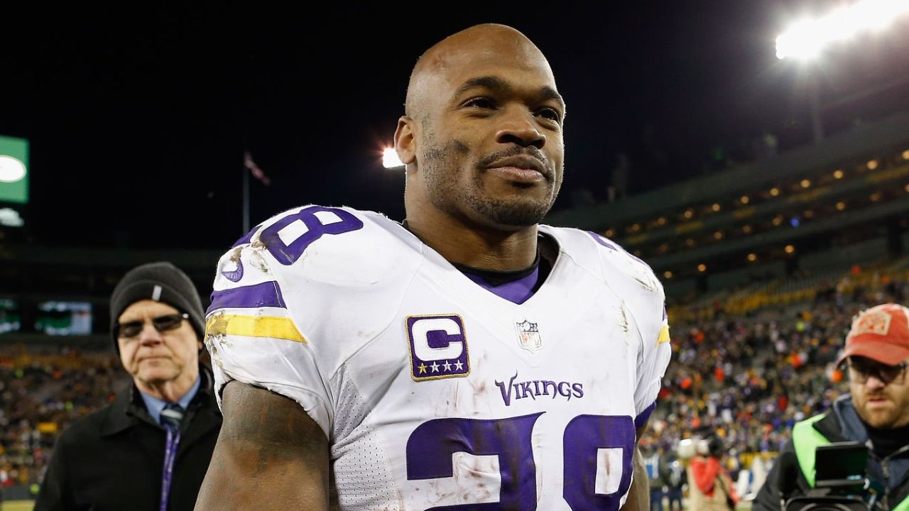 Adrian Peterson, leyenda de la NFL, se pelea a puñetazos en un casino