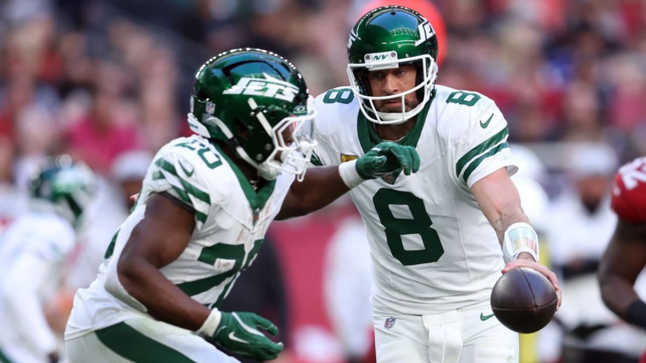 Aaron Rodgers critica duramente a la ofensiva de los Jets