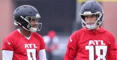 QB Michael Penix Jr., y QB Kirk Cousins, Atlanta Falcons