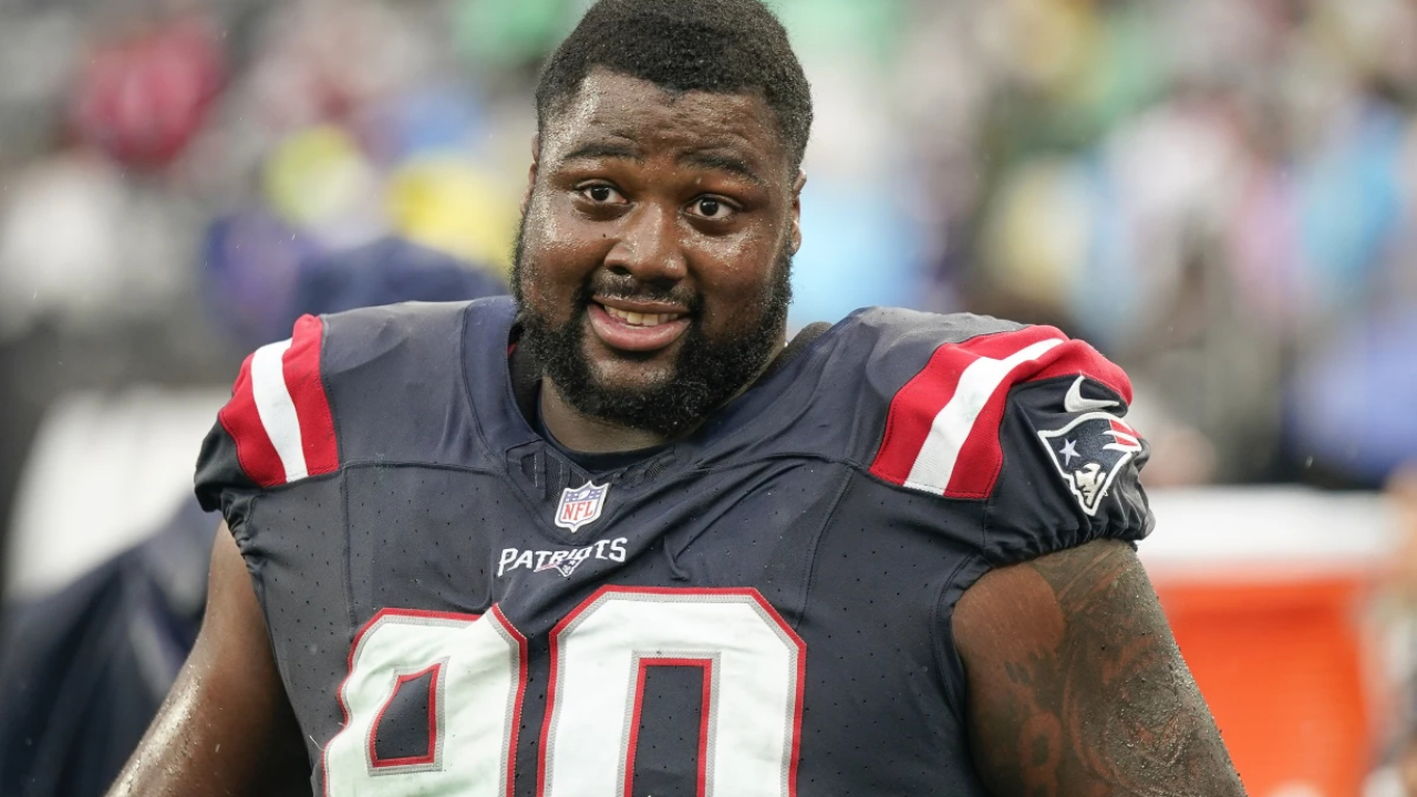Christian Barmore es baja indefinida de los Patriots con coágulos de sangre