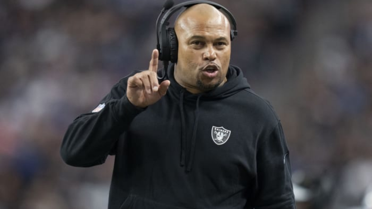 ¿Cierto o falso, hay menos paciencia con head coaches NFL y GM afroamericanos?