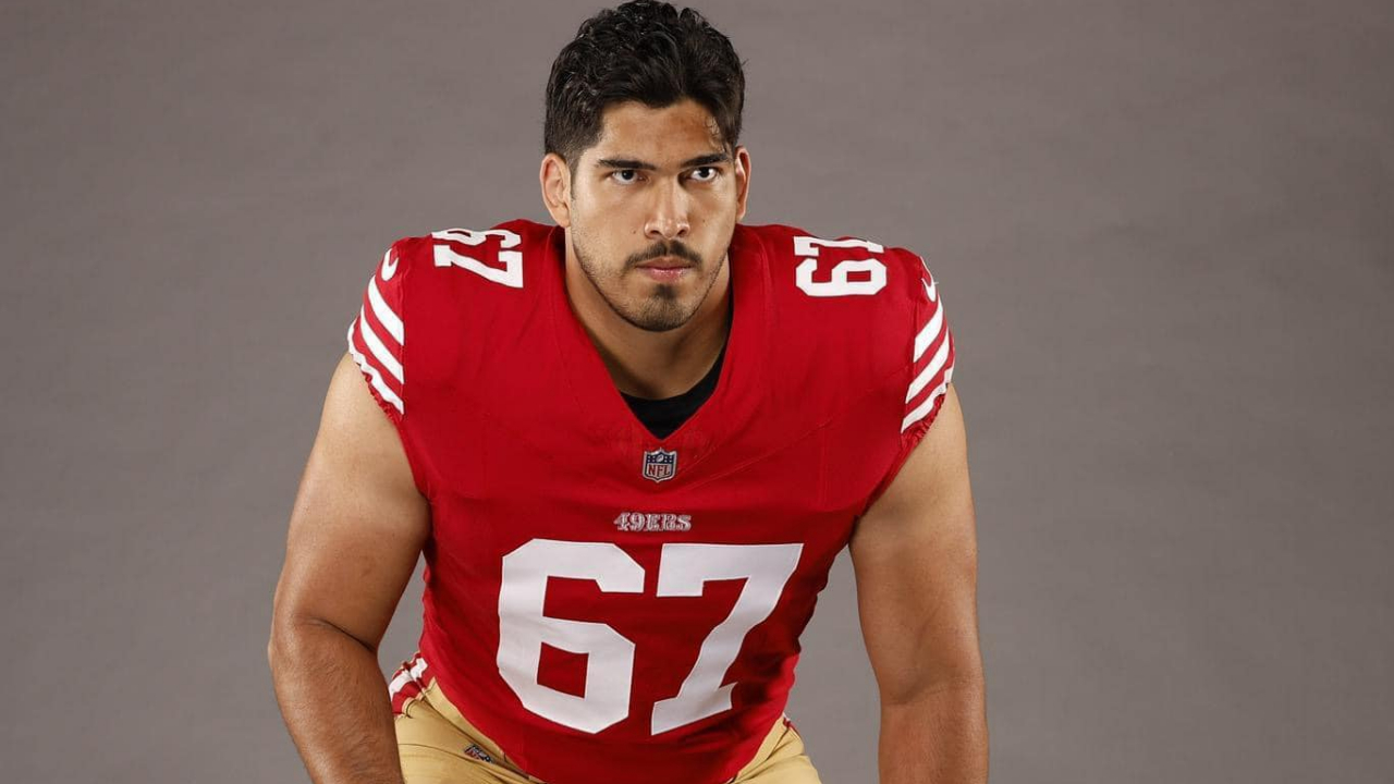 Isaac Alarcón firma con escuadra de prácticas de los 49ers