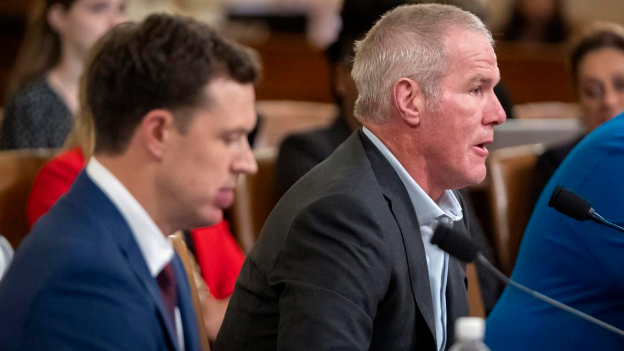 Los escándalos y problemas legales de Brett Favre y su estatus actual