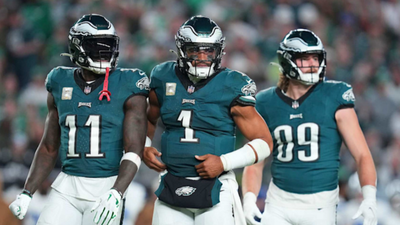 ¡Dramón en los Eagles! A.J. Brown y DeVonta Smith frustrados con Jalen Hurts