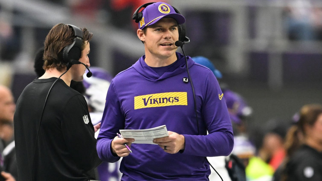 NFL Hoy: Kevin O’Connell no se irá de los Vikings, extiende su contrato y más noticias – Miércoles 22 enero de 2025