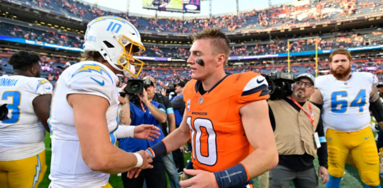 QB Justin Herbert (izquierda), QB Bo Nix (derecha)