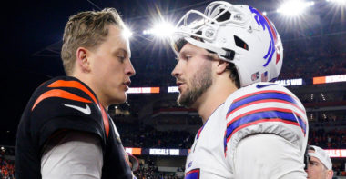 QB Joe Burrow (izquierda), QB Josh Allen (derecha)