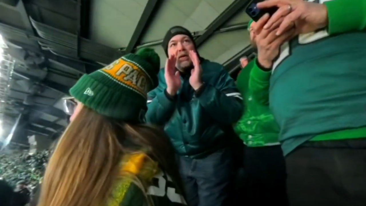 Fan de los Eagles es expulsado tras hacerse viral un insulto a una seguidora de los Packers