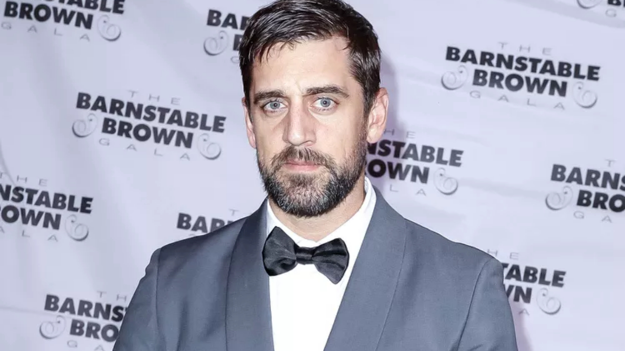 Aaron Rodgers “confirma” su boda; “tiene un par de meses”