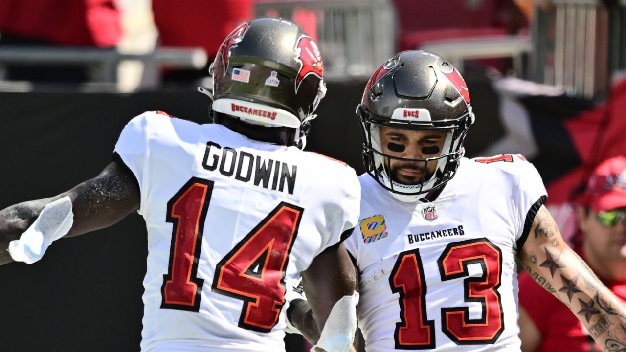 WR Chris Godwin (izquierda) y WR Mike Evans (derecha, Tampa Bay Buccaneers