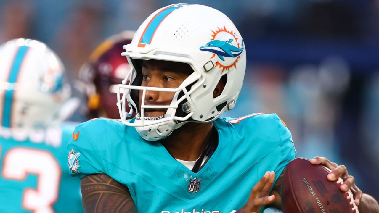 Tua Tagovailoa agradece confianza de Mike McDaniel, ¿Brian Flores fue duro con él?