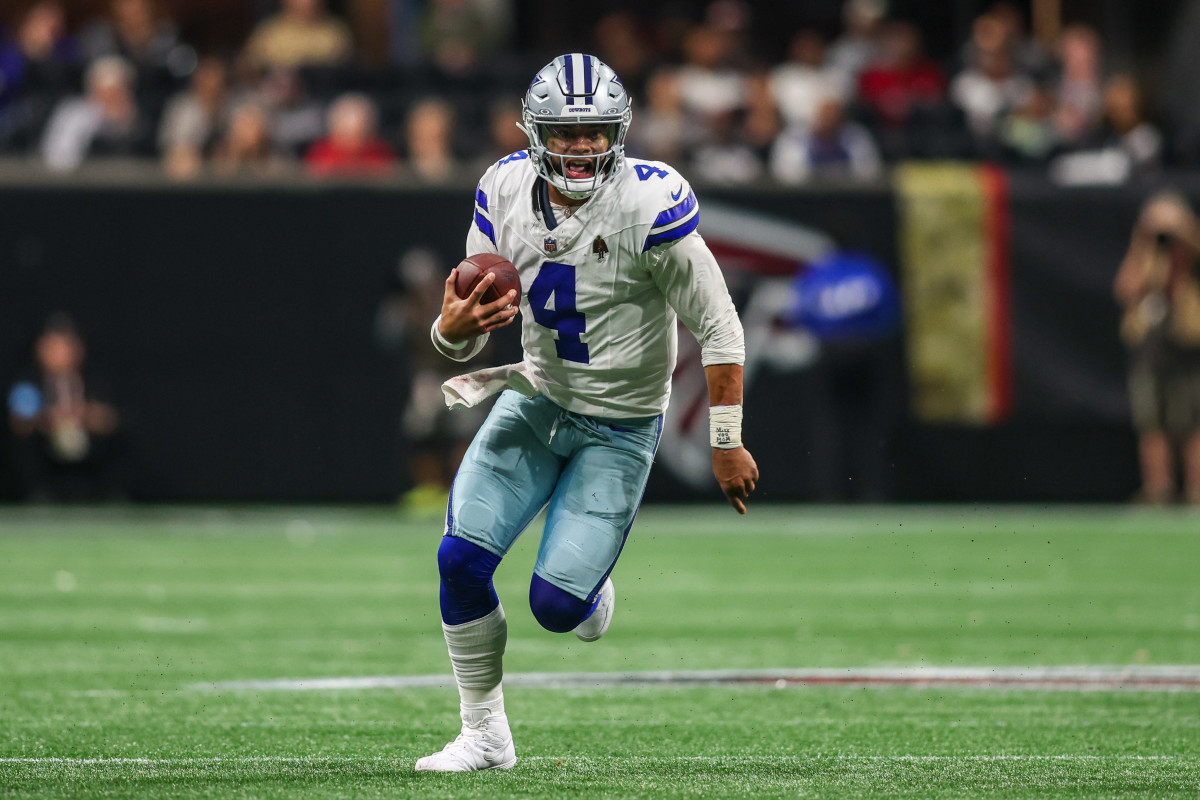 Estos son los jugadores mejor pagados por posición en la NFL 2025